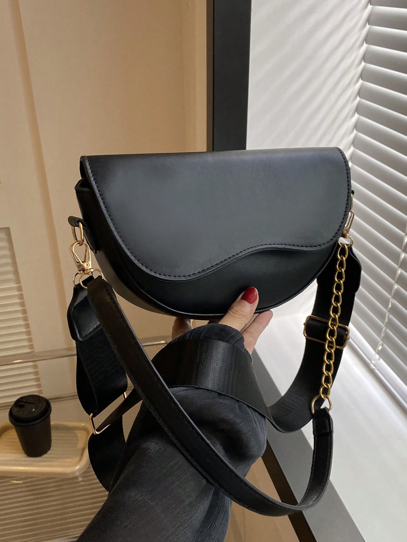 1pc Fashionable Solid Color Simple Flip Design Mini Shoulder Bag Suitable For Womens Daily Use Dating Gifts SHEIN EUR main 0