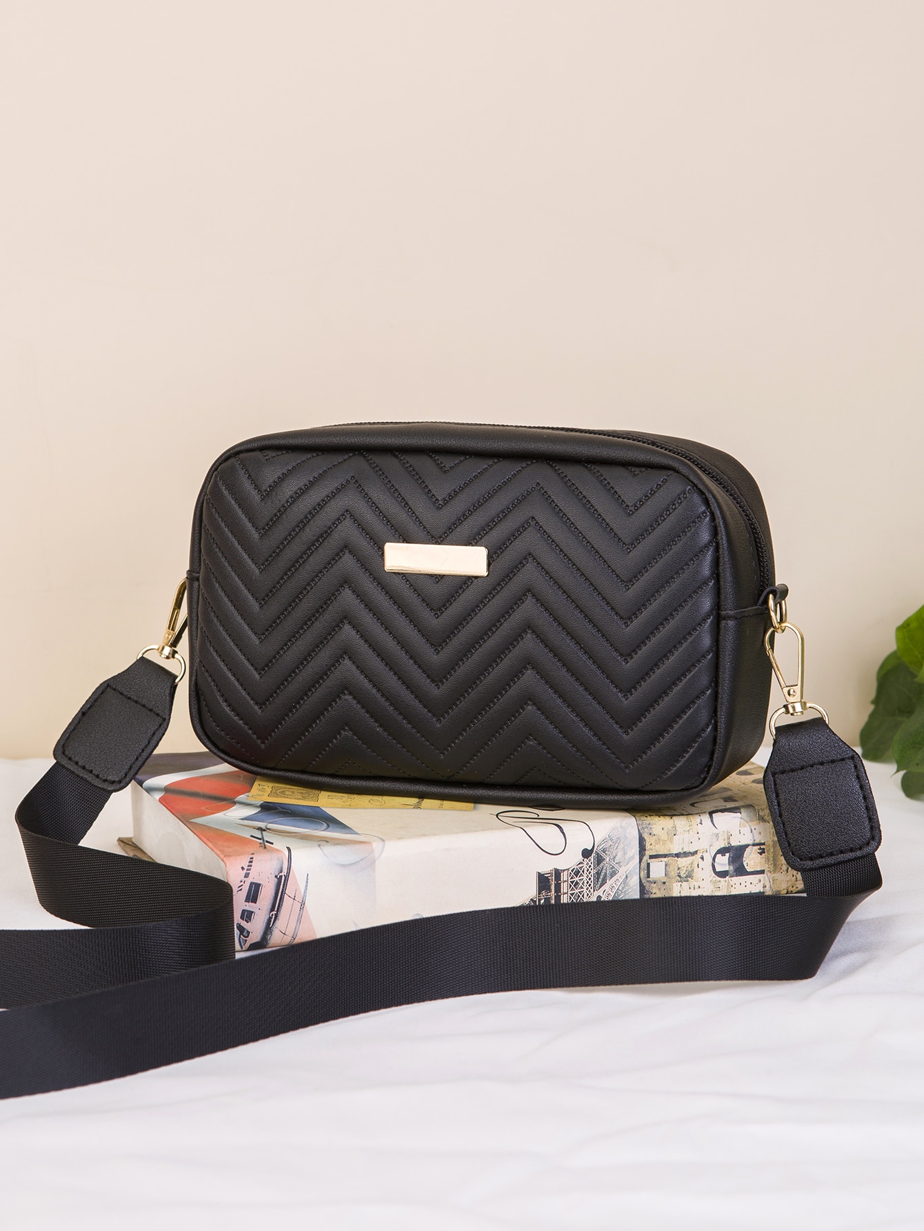 Mini Chevron Metal Detail Square Bag Mini Fashion Quilted Crossbody Bag Trendy PU Shoulder Bag Womens Casual Handbag Phone Purse SHEIN EUR main 4