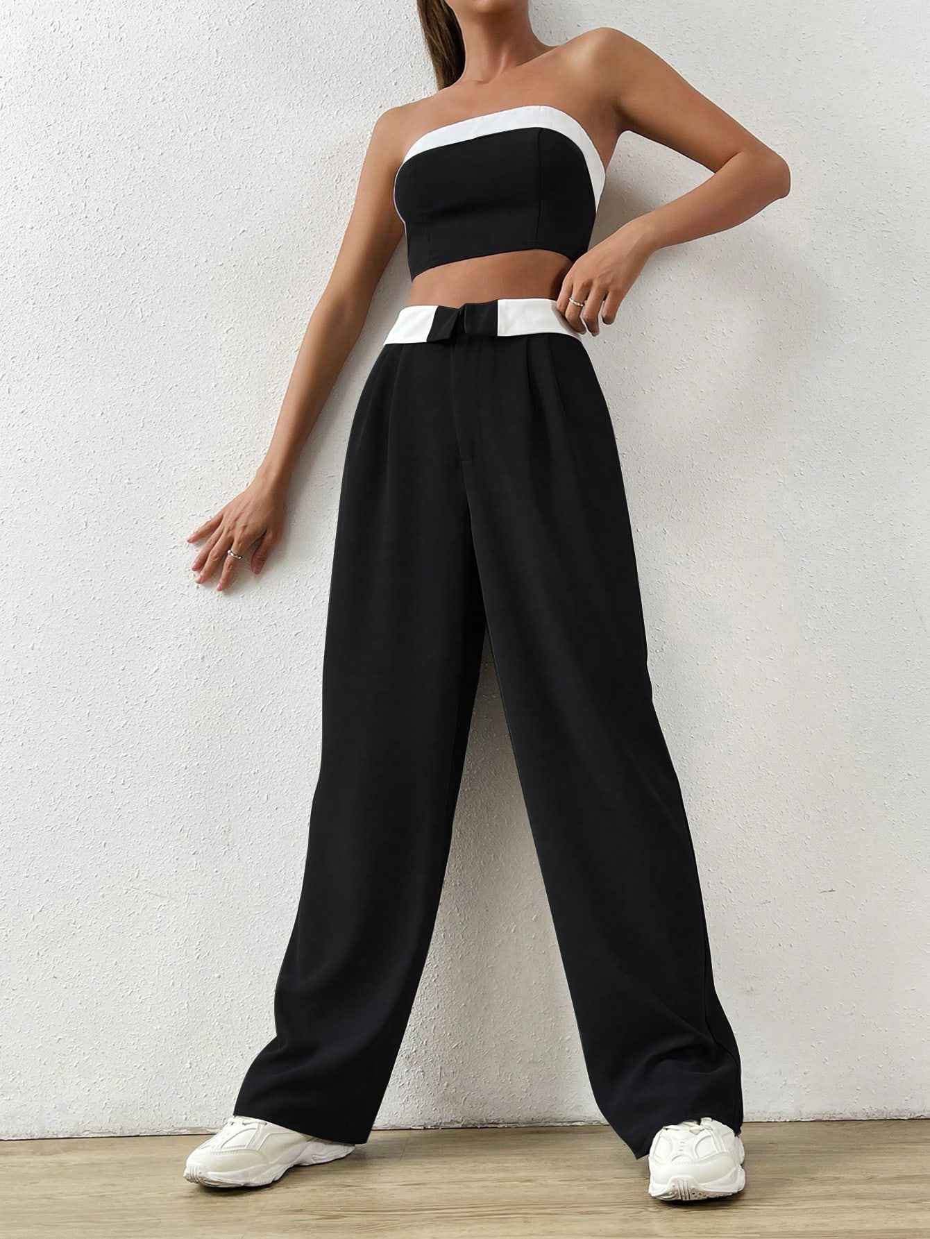 SHEIN EZwear Summer SetsContrast Trim Tube Top Folded Waist Wide Leg Pants SHEIN EUR main 5