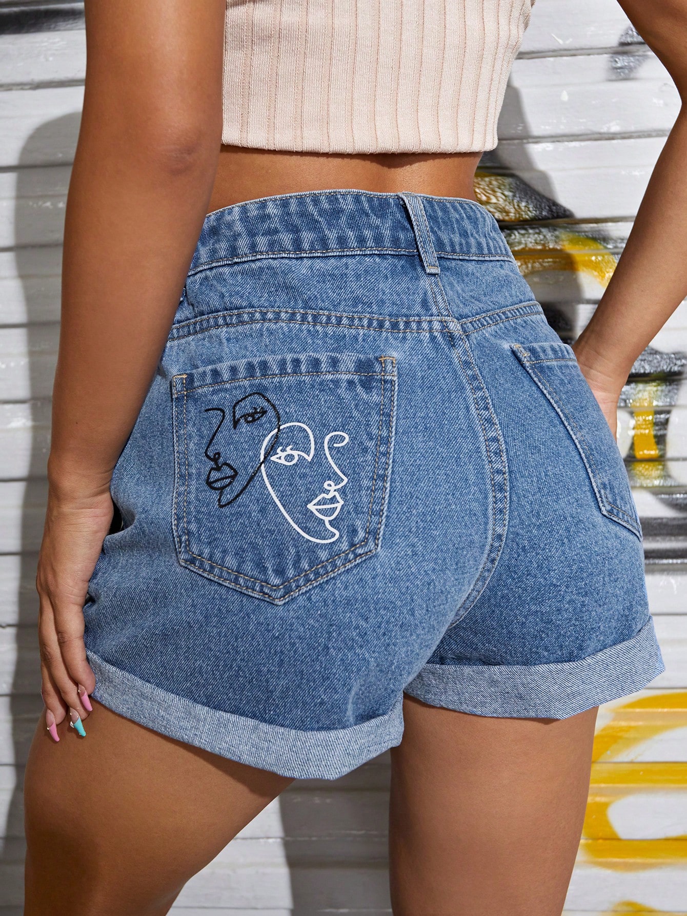 SHEIN EZwear Summer Outfits Figure Graphic Cuffed Hem Denim Shorts SHEIN EUR main 0
