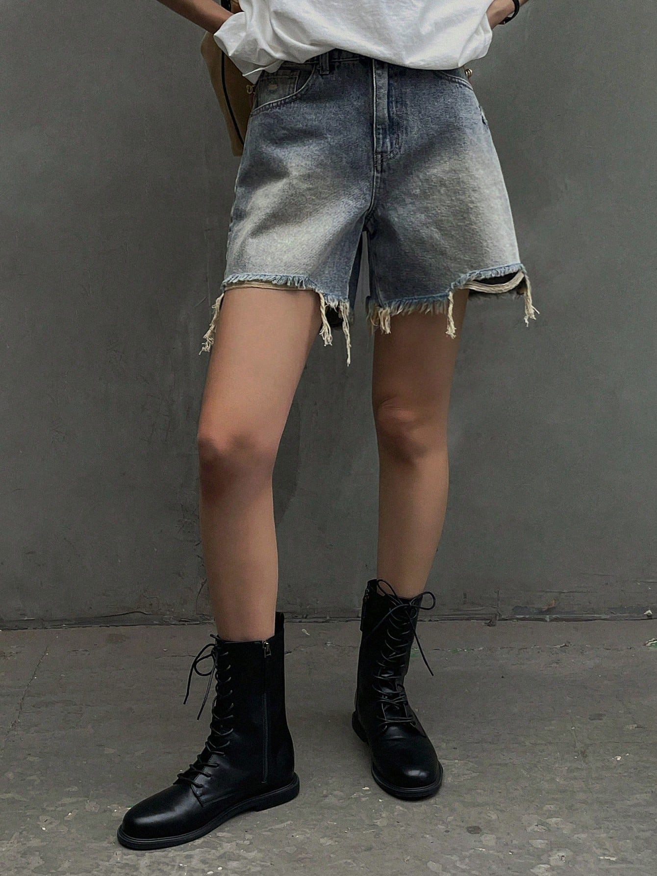 DAZY Womens Frayed Edge Casual Denim Shorts With Pockets SHEIN EUR main 2