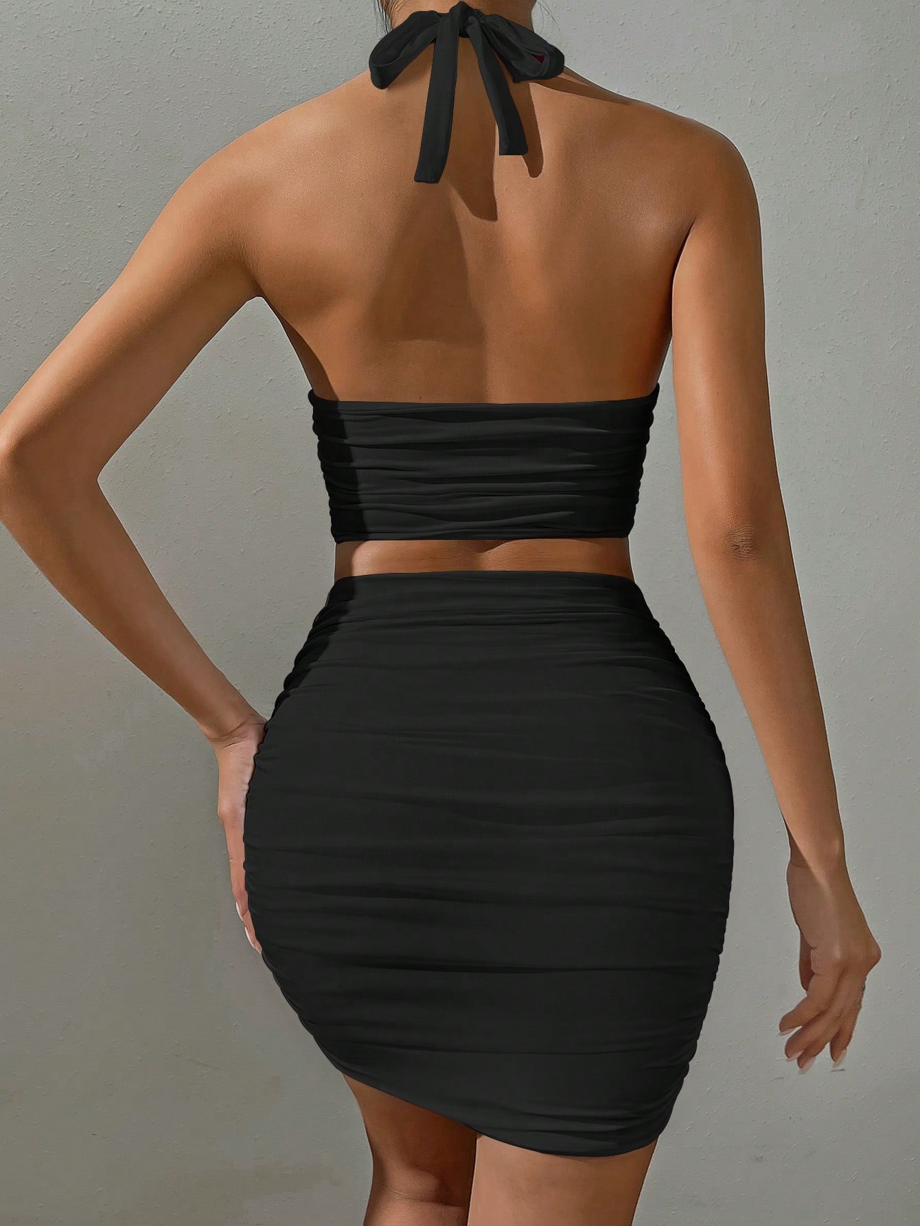 SHEIN Essnce Solid Halter Top Ruched Bodycon Skirt SHEIN EUR main 1