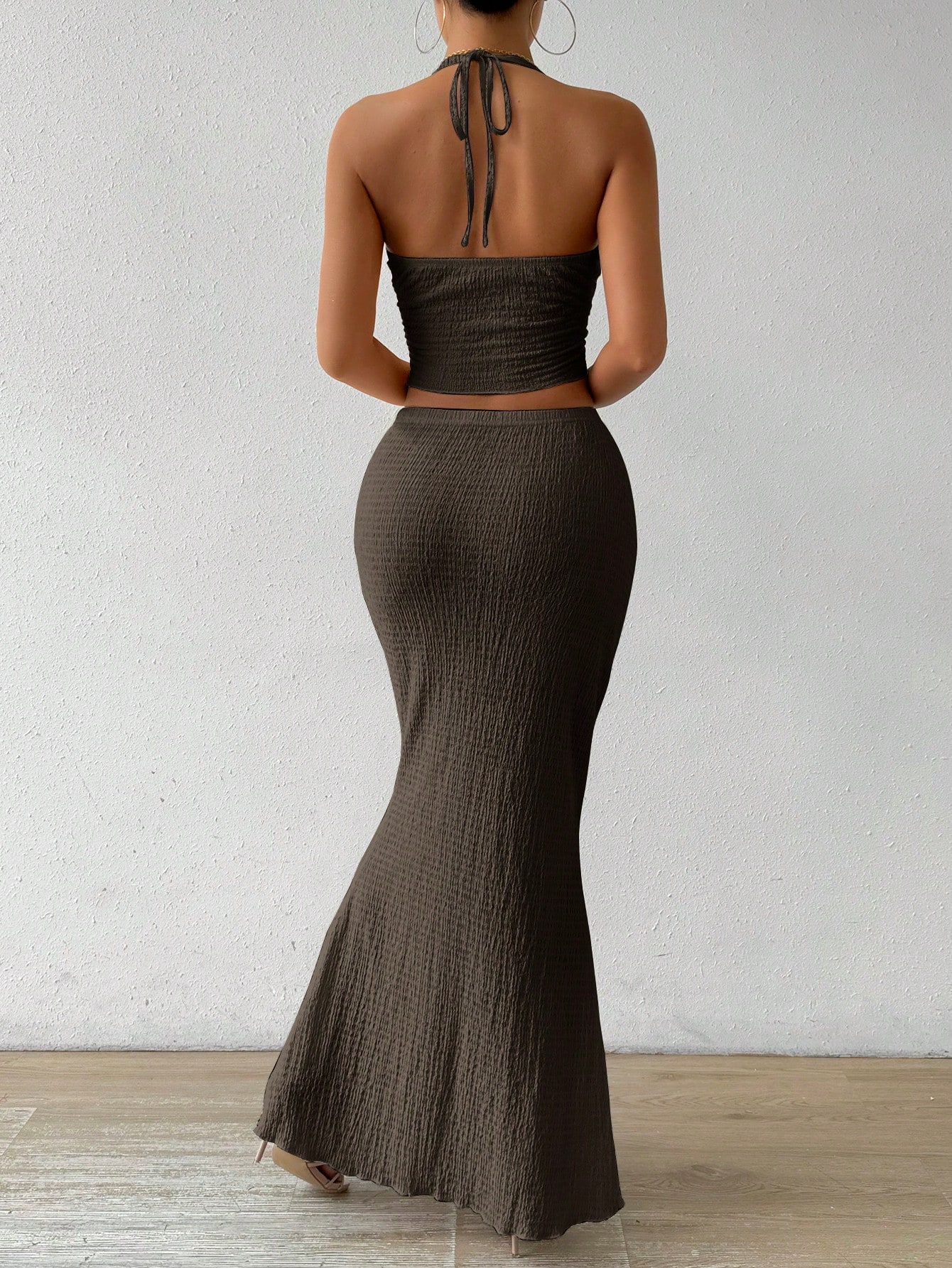SHEIN LUNE Womens Summer Solid Color Twisted Front Slit Hem Halter Neck Vest And Mermaid Skirt Fashion 2pcs Set SHEIN EUR main 1