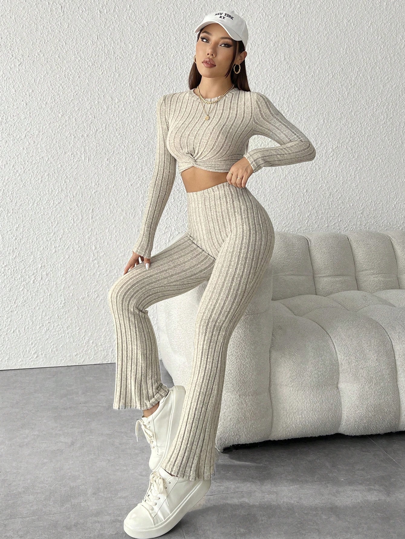 SHEIN PETITE Short Crop Top Flared Pants Set With Twist Detailing SHEIN EUR main 0